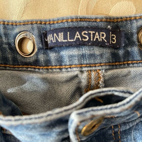 VANILLA STAR Juniors Ripped Denim Distressed Jean Shorts Size 3 - Picture 3 of 4